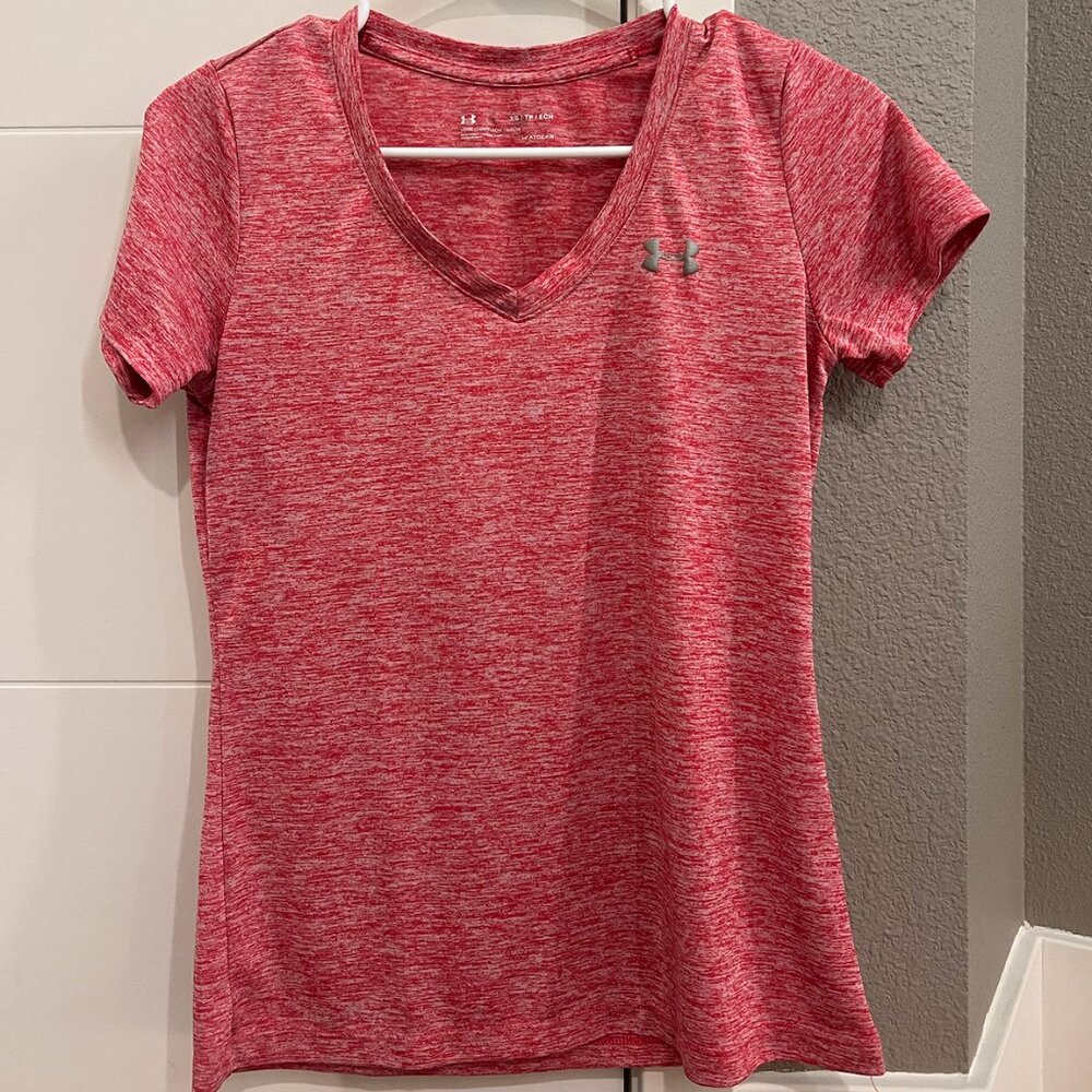 Under Armour Women's Workout Shirt XS Pink, V-neck